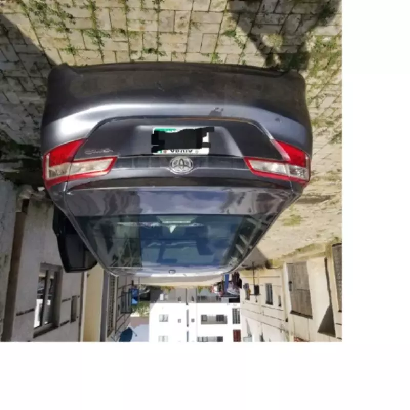 Toyota Camry   - 2013