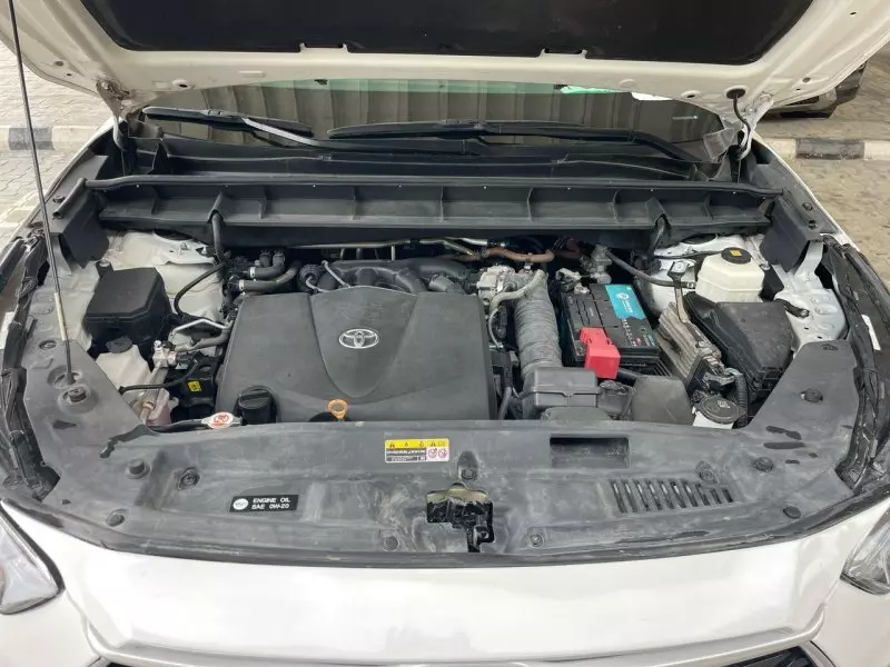 Toyota Grand Highlander   - 2020