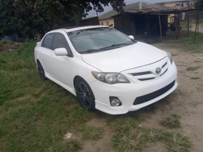 Toyota Corolla Sport   - 2013