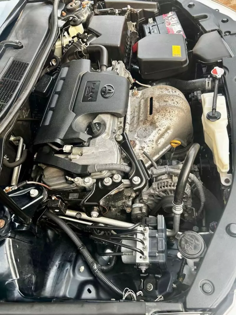 Toyota Camry   - 2012