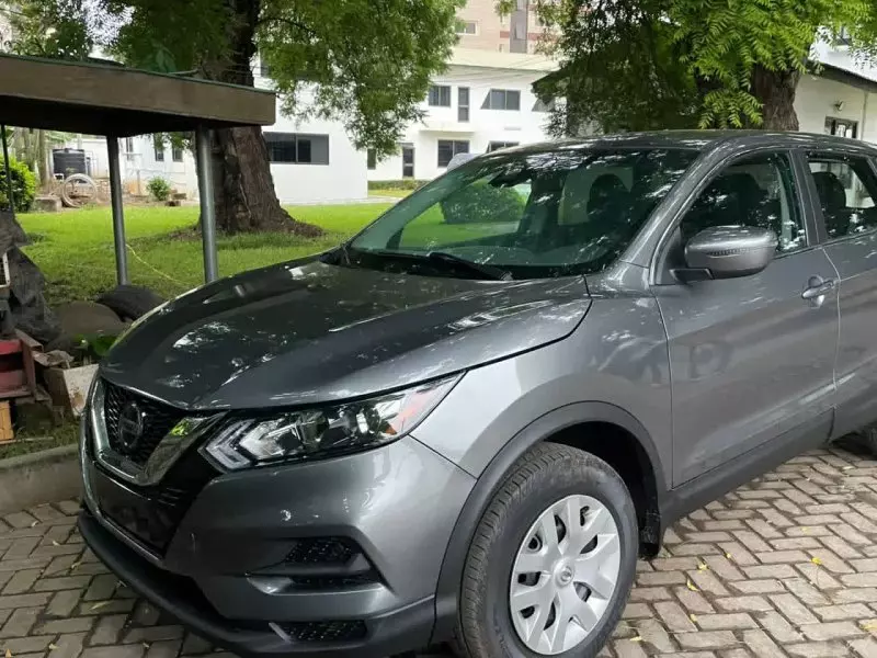 Nissan Rogue   - 2020