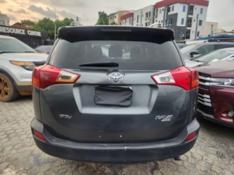Toyota RAV 4   - 2014