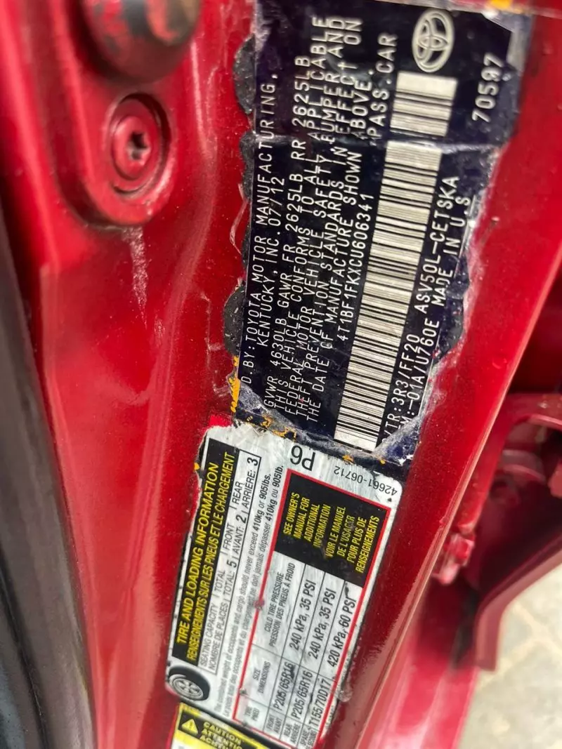 Toyota Camry   - 2013