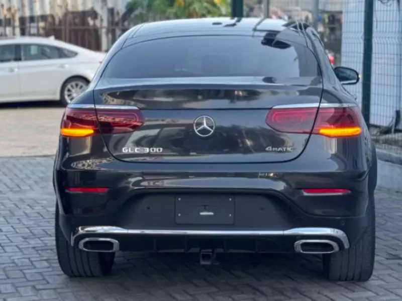 Mercedes-Benz GLC 300   - 2020