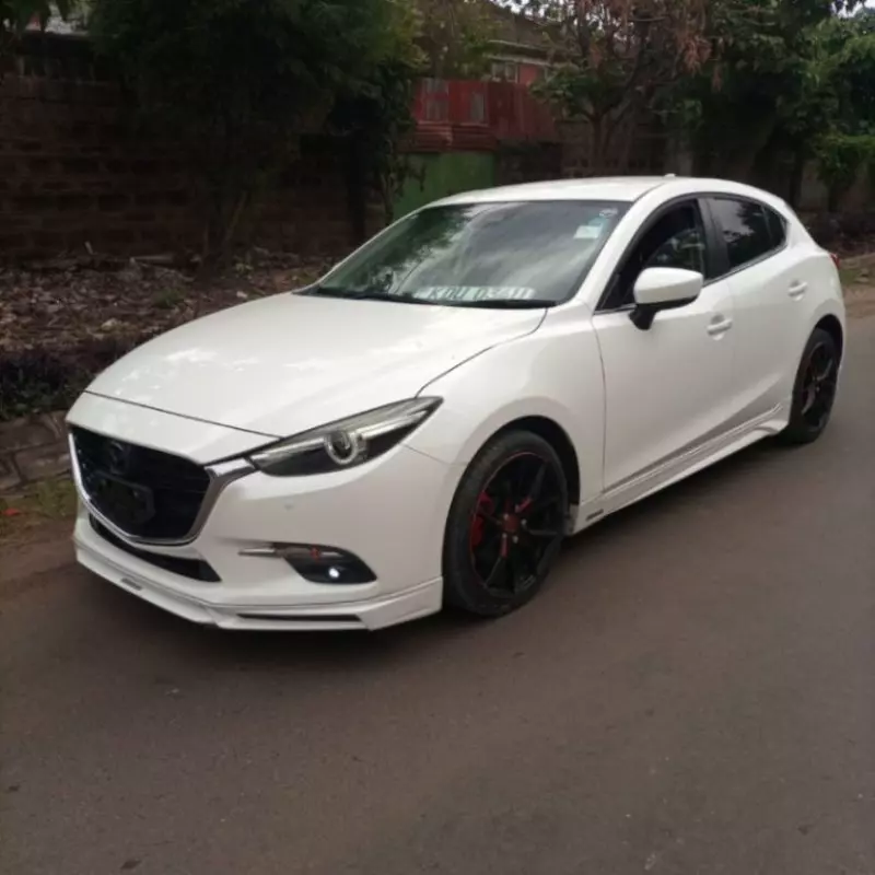 Mazda Axela    - 2018