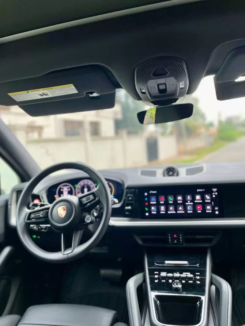 PORSCHE Cayenne   - 2024
