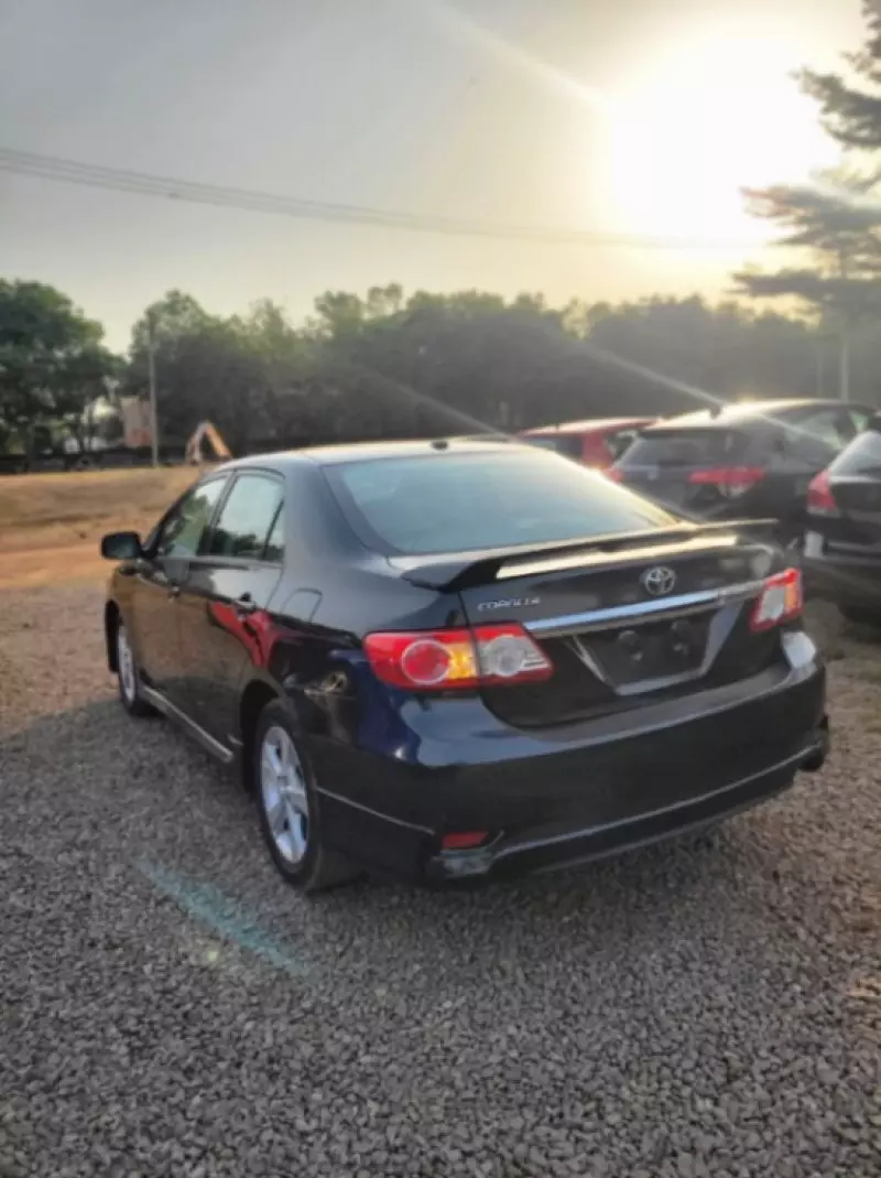 Toyota Corolla   - 2013