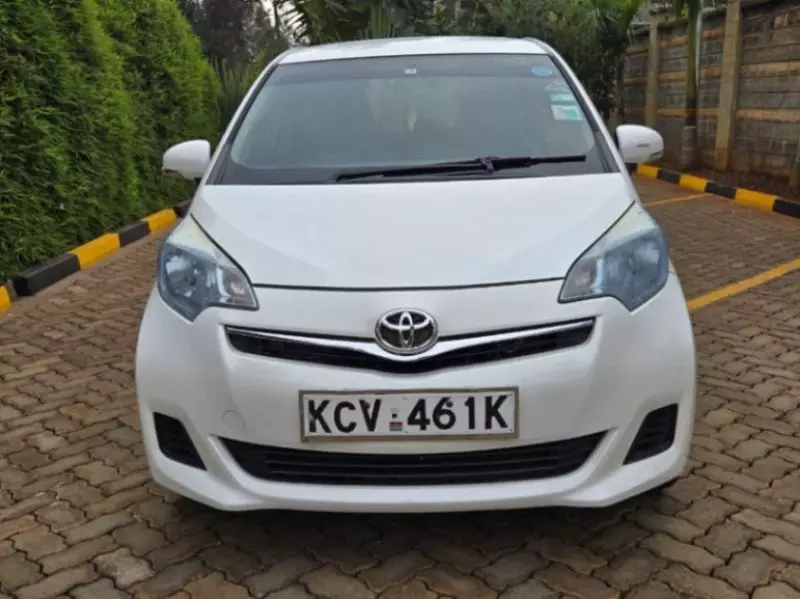 Toyota Ractis   - 2011