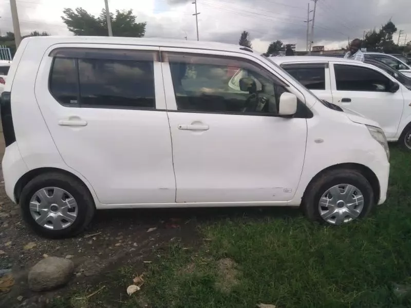 SUZUKI Wagon R   - 2013