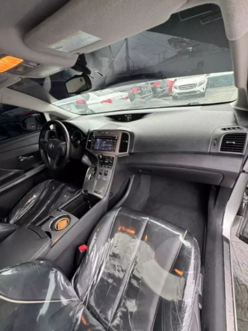 Toyota Venza   - 2014
