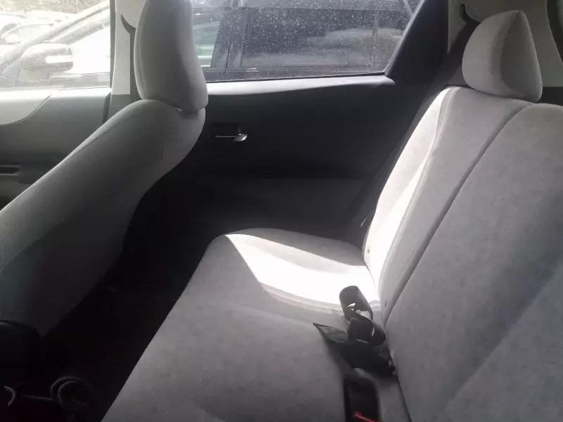 Toyota Vitz   - 2011