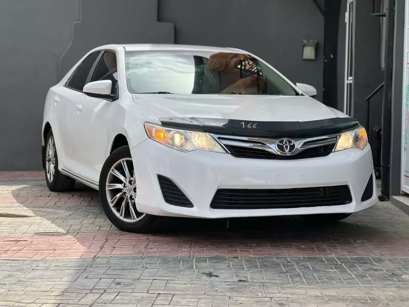 Toyota Camry   - 2012