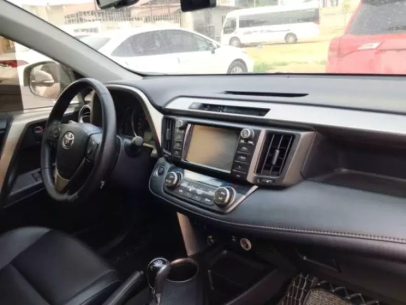 Toyota RAV 4   - 2013