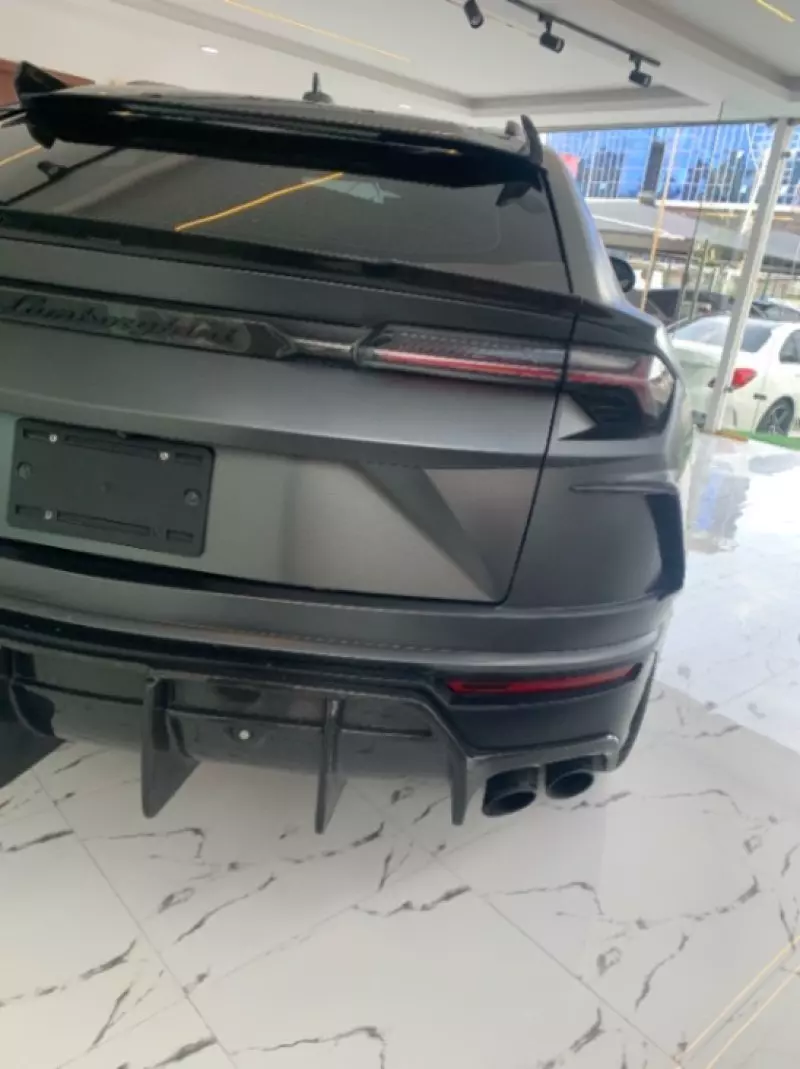 Lamborghini Urus   - 2019