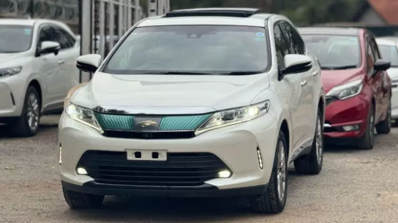 Toyota Harrier   - 2018