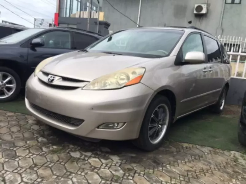 Toyota Sienna