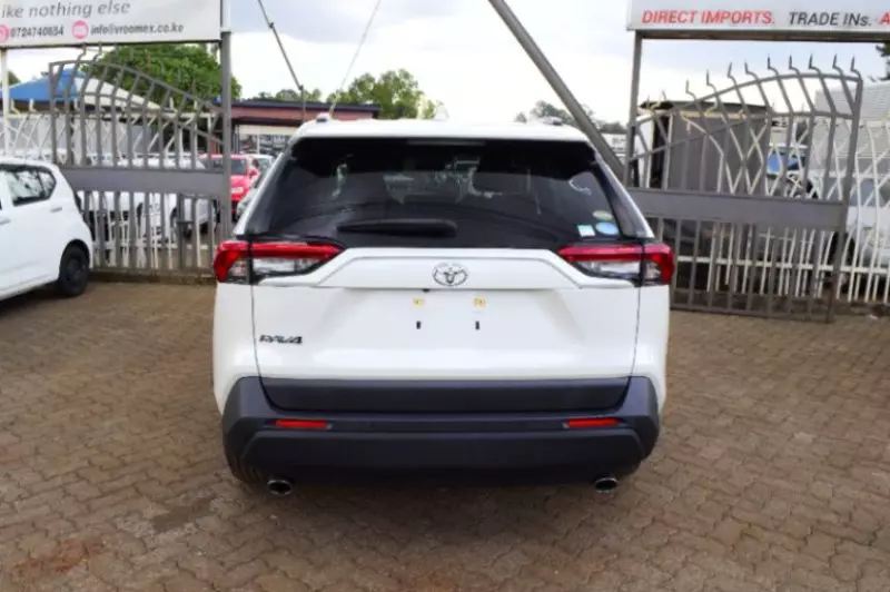 Toyota RAV 4   - 2019