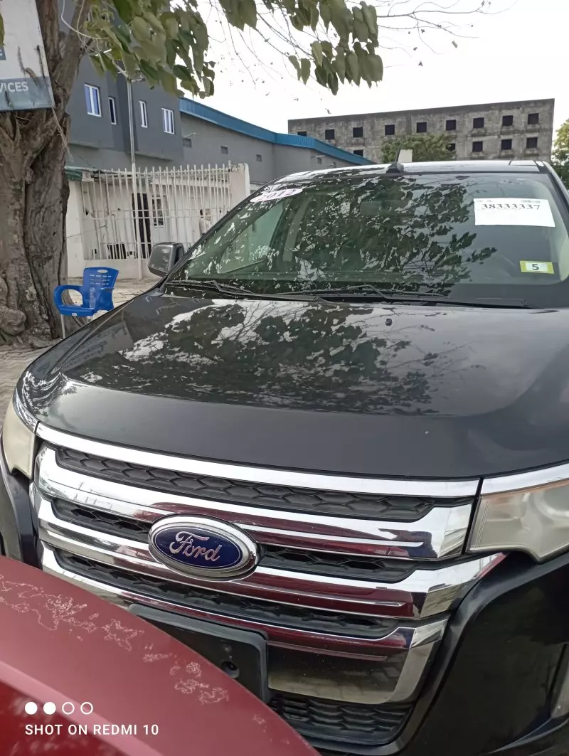 Ford Edge   - 2011