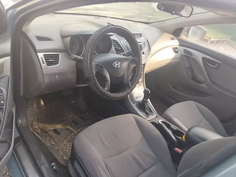 Hyundai Elantra   - 2014