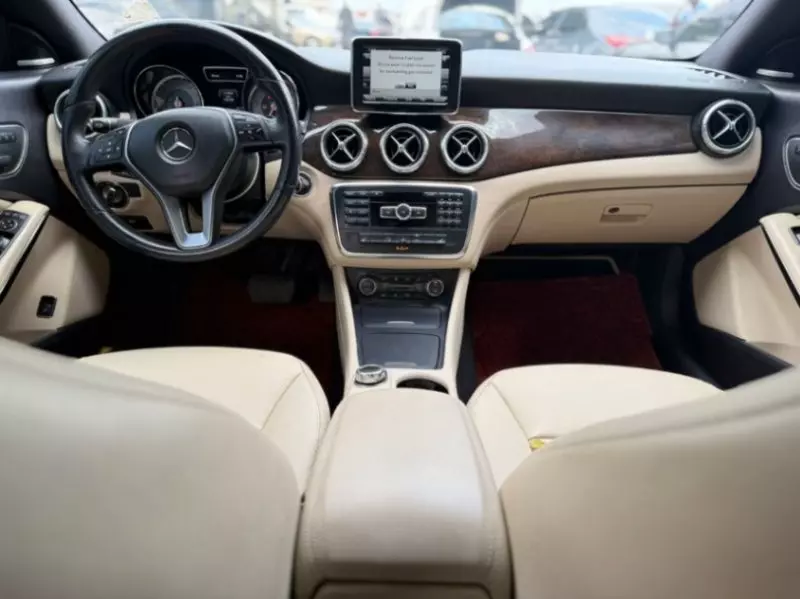 Mercedes-Benz CLA 250   - 2014