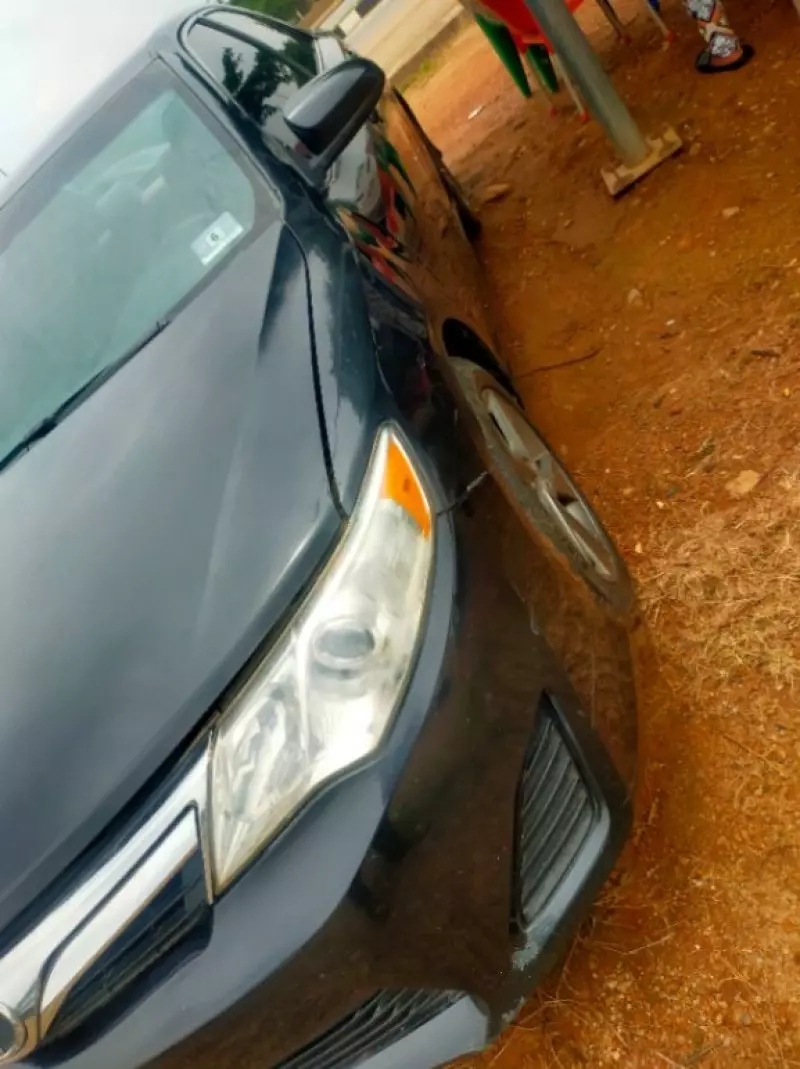 Toyota Camry   - 2012