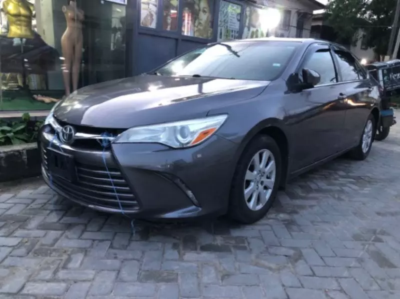 Toyota Camry   - 2016