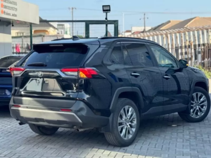 Toyota Rav4   - 2019