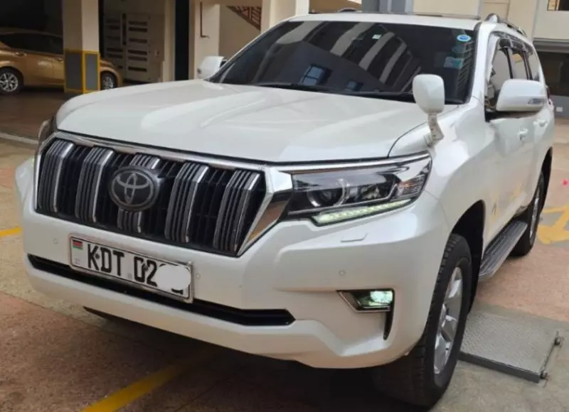 Toyota Landcruiser   - 2015
