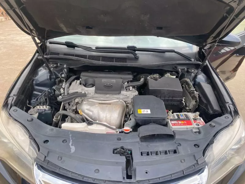 Toyota Camry   - 2016
