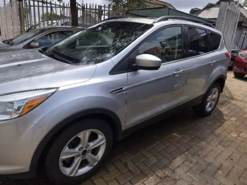 Ford Escape   - 2014