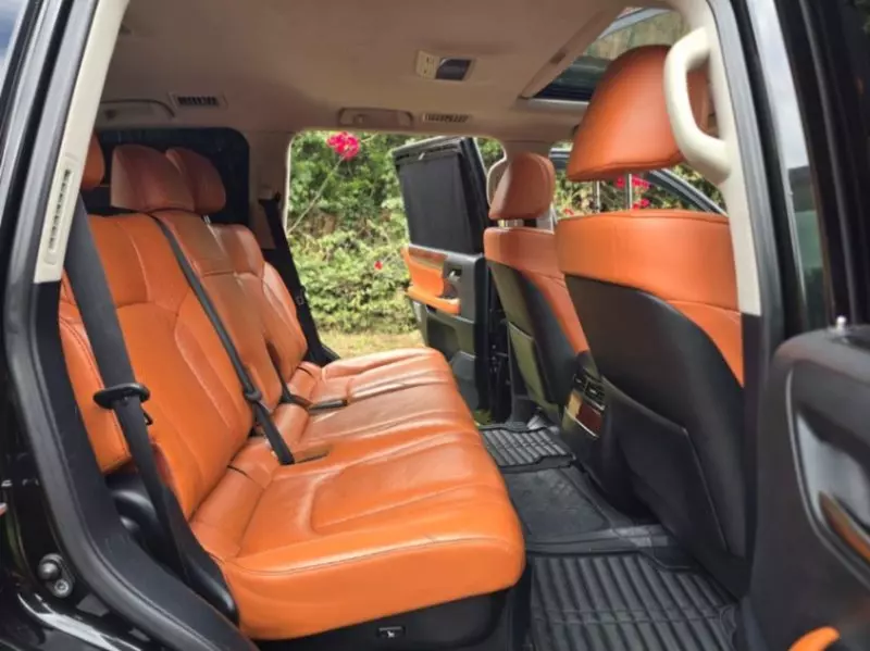 Lexus LX 570   - 2017