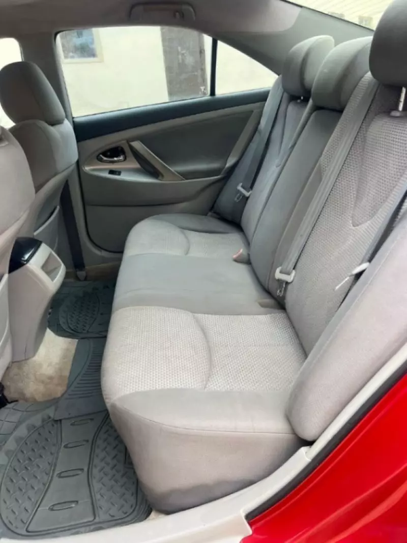 Toyota Camry   - 2010