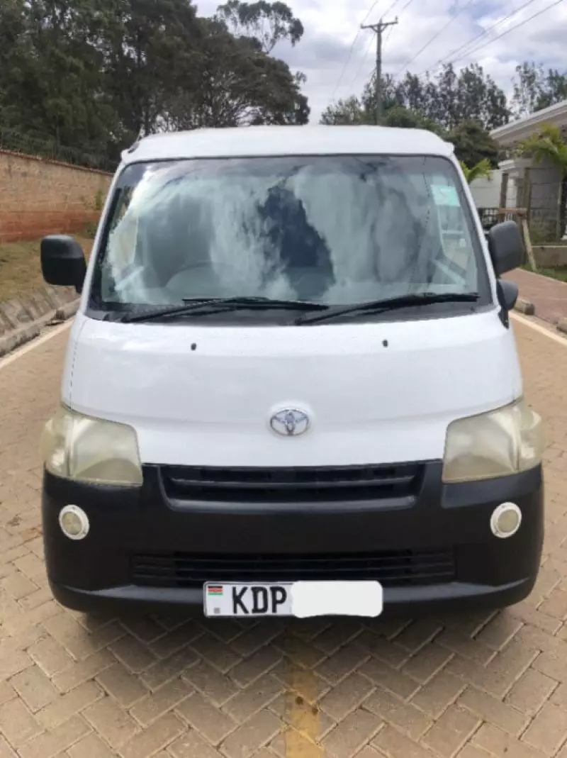 Toyota Town Ace   - 2015