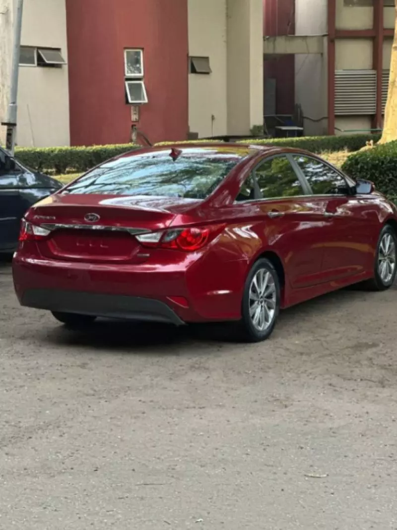 Hyundai Sonata   - 2014