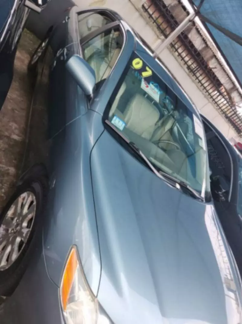 Toyota Camry   - 2007