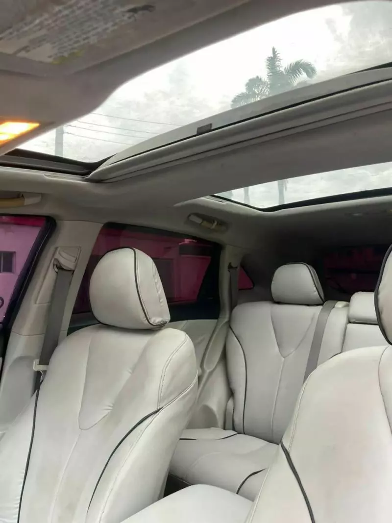 Toyota Venza   - 2011