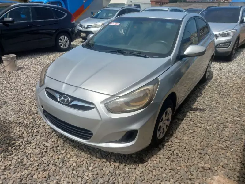 Hyundai Accent   - 2014