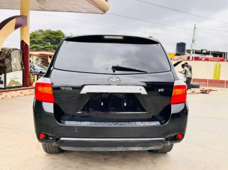 Toyota Highlander   - 2009