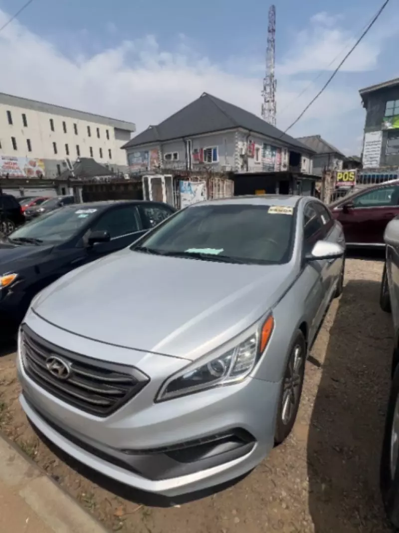 Hyundai Sonata   - 2017