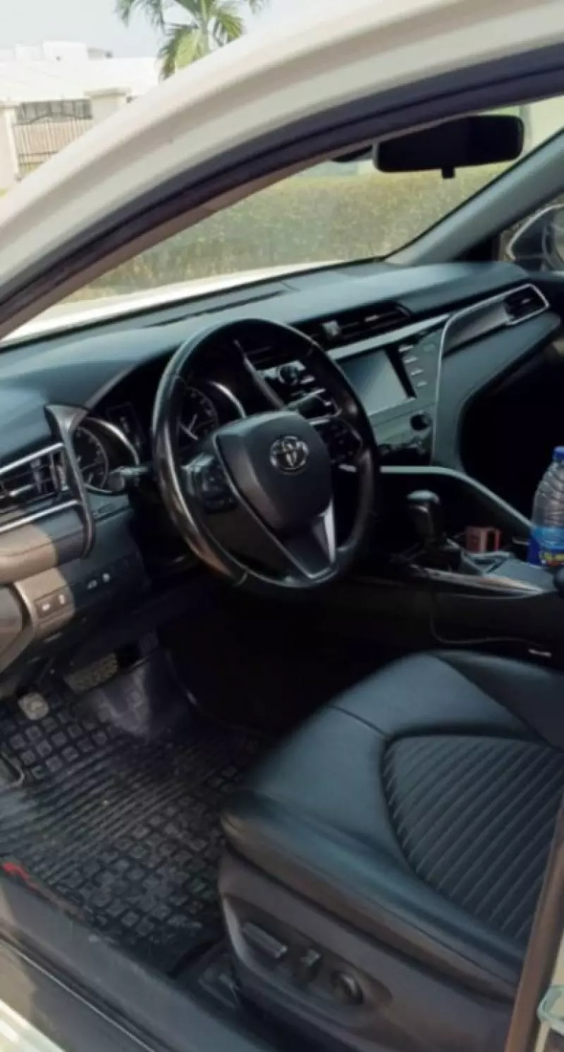 Toyota Camry   - 2018