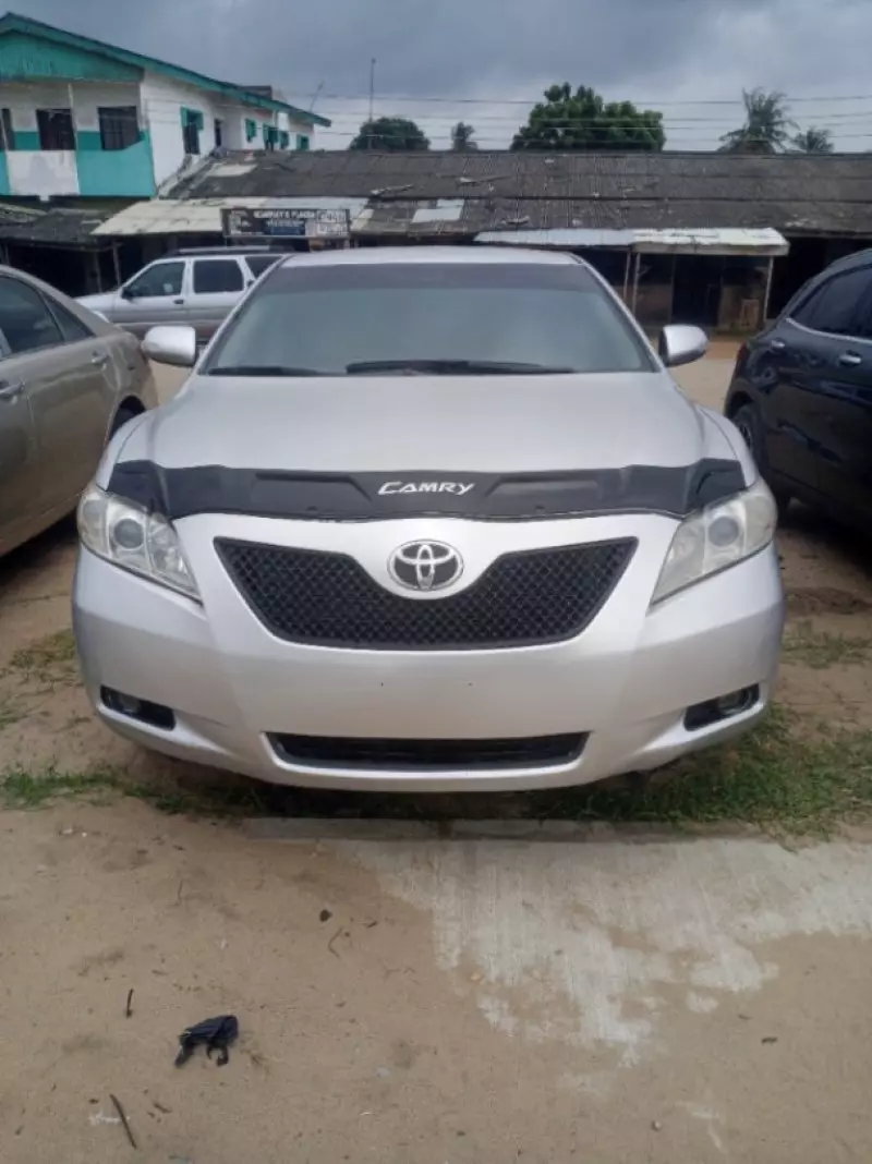 Toyota Camry   - 2007