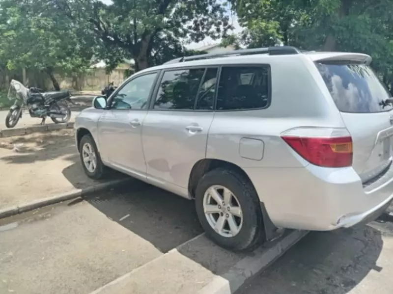 Toyota Highlander - 2010