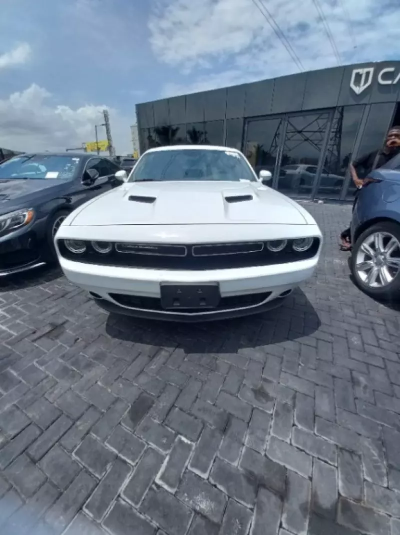 Dodge Challenger   - 2024