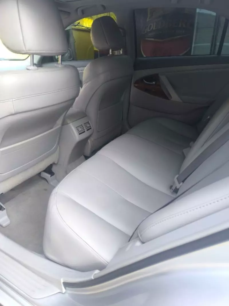 Toyota Camry   - 2009