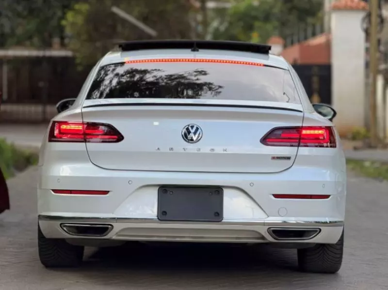 Volkswagen Arteon   - 2019