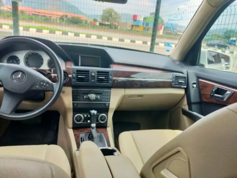Mercedes-Benz GLK 350   - 2011