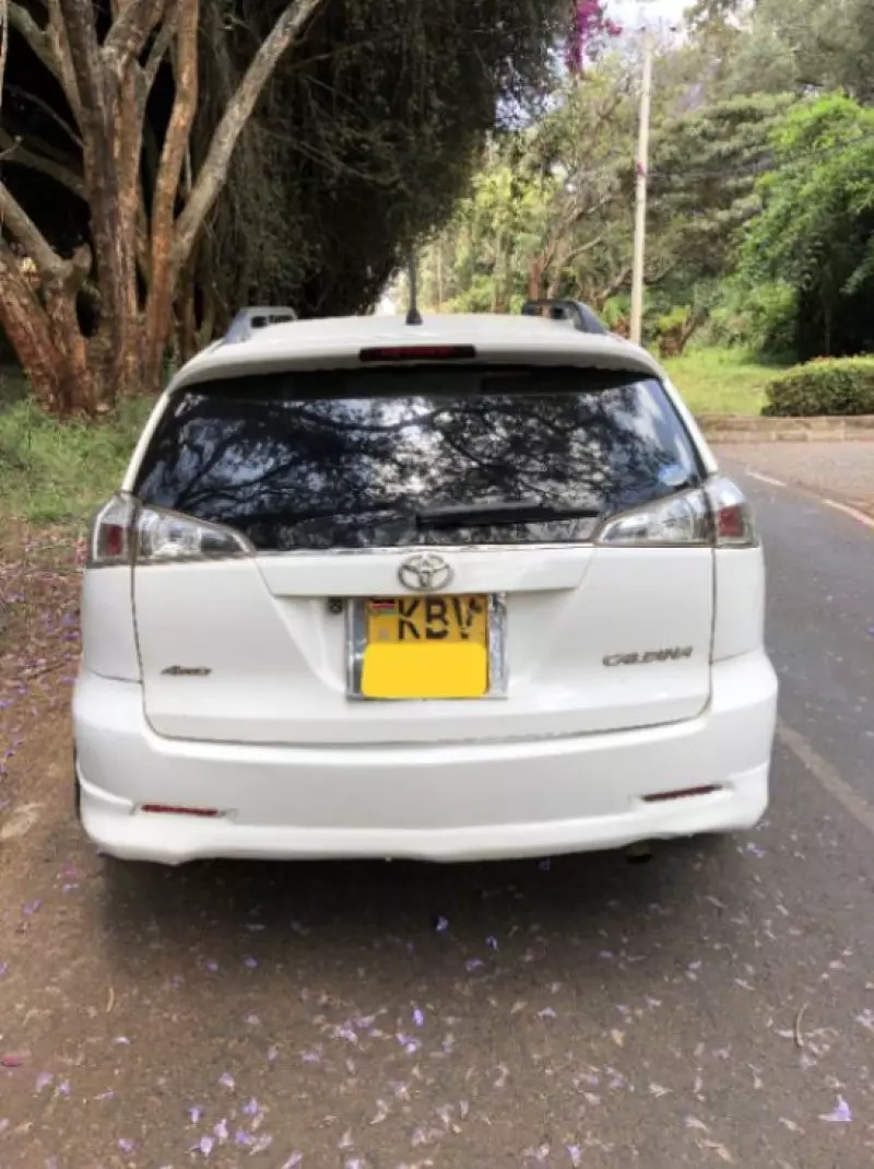 Toyota Caldina - 2005