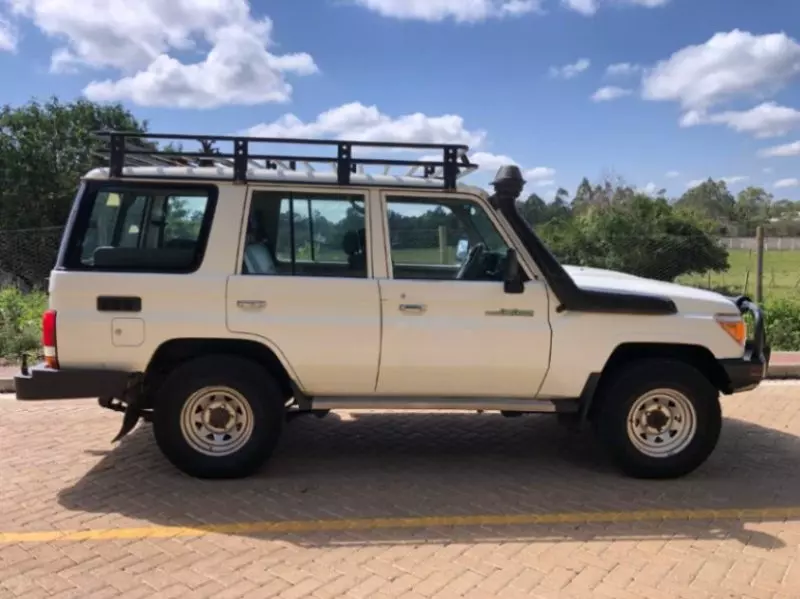 Toyota Land Cruiser   - 2017