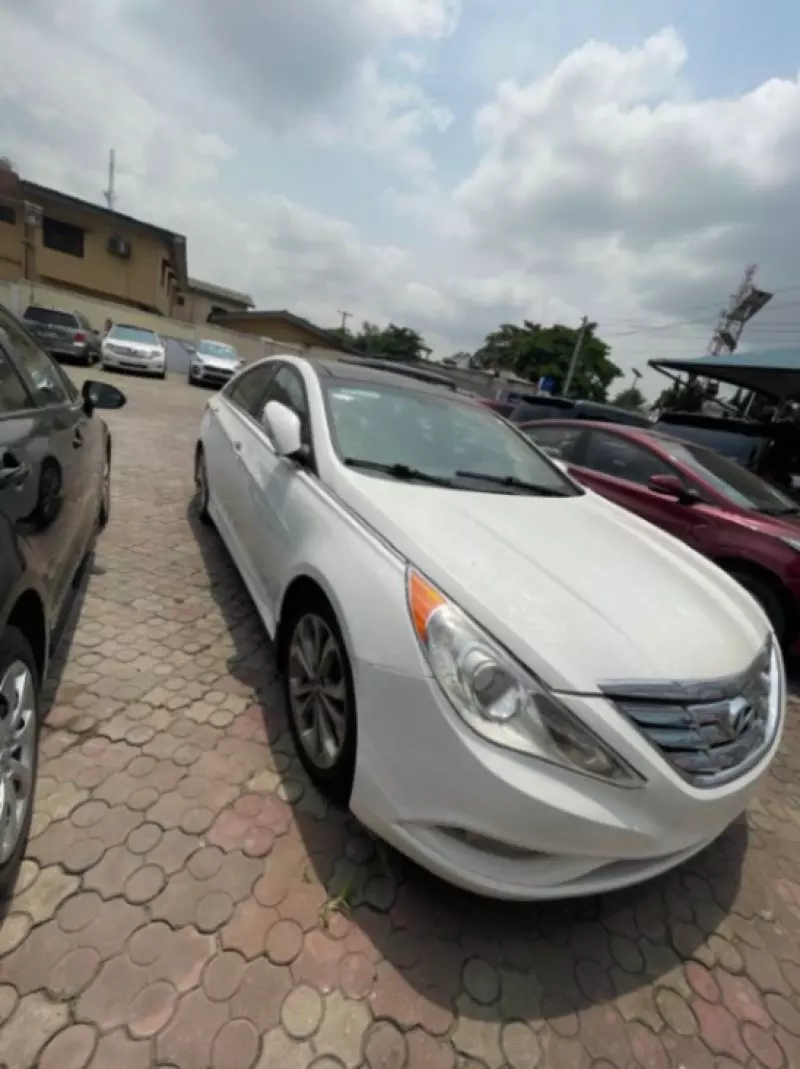 Hyundai Sonata - 2014