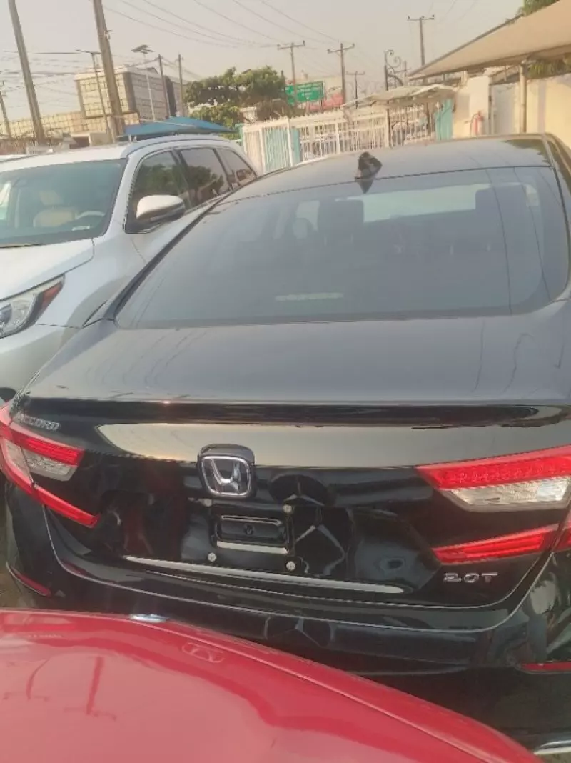 Honda Accord   - 2018